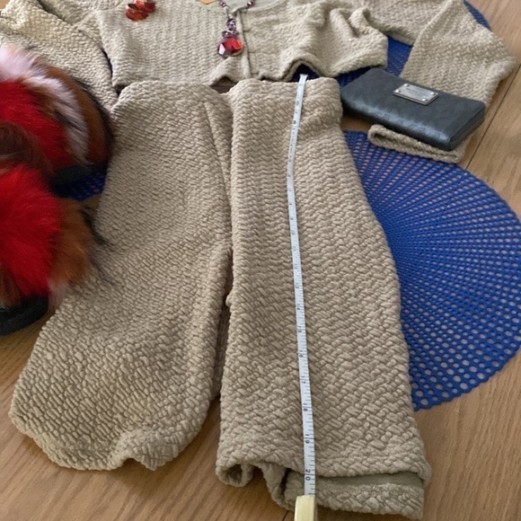 🧘♀️SOFT & Thick fabric so SOFT. Crop Top w/ Matching Shorts. BodyCon Sexy. 🎣 - Picture 7 of 12